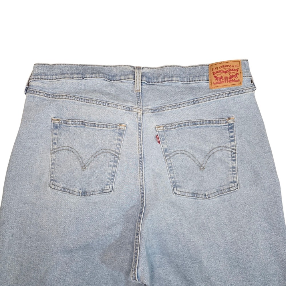Levi's Light Blue High-waisted Mom Jean - Picture 5 of 6